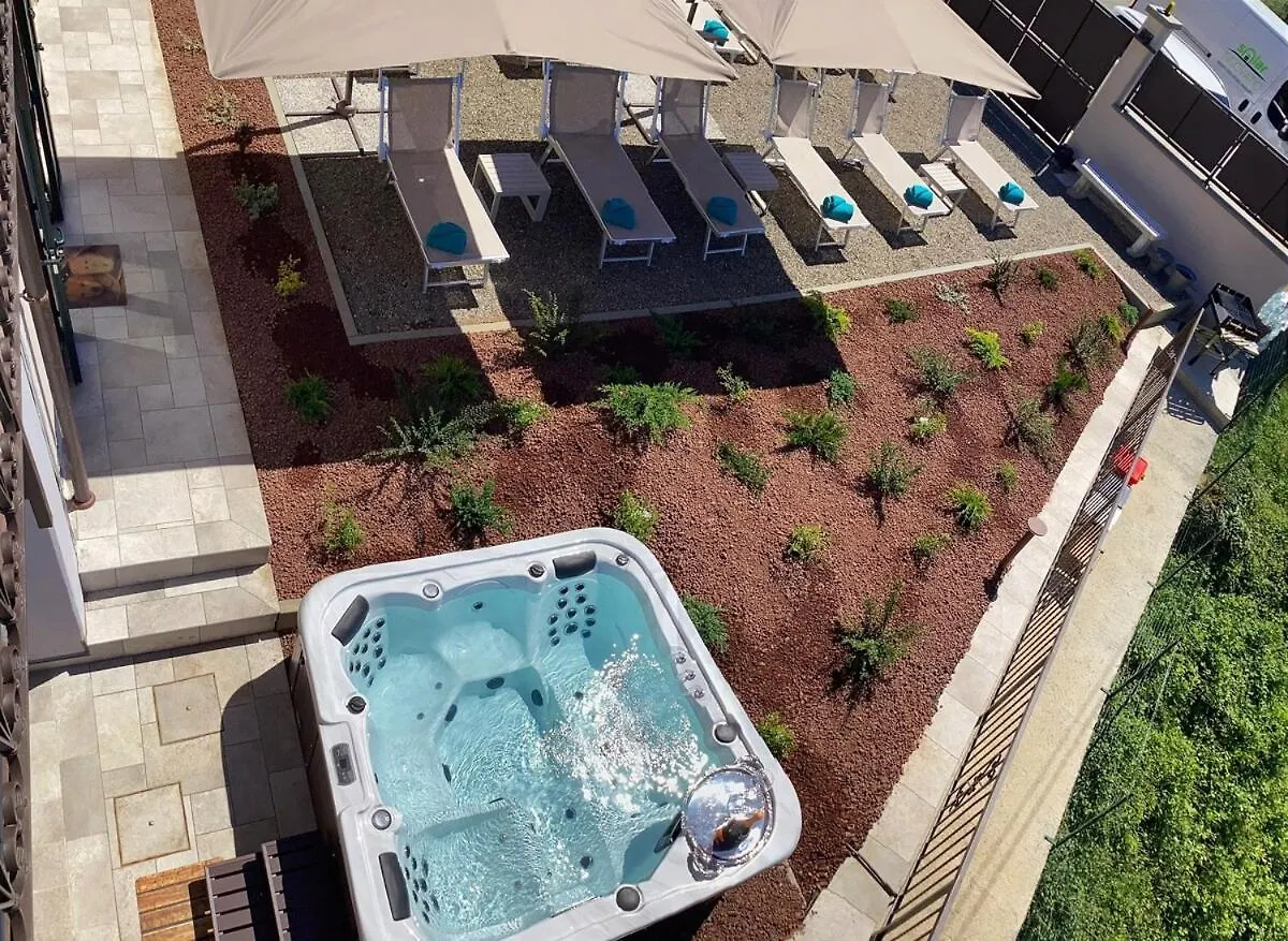 La Ca Dal Sol Villa With Jacuzzi Irola